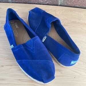 Dark blue Toms women’s size 7.5